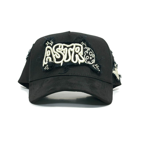 ᚦᚺᛖ ᛗᛟᛟᚾ